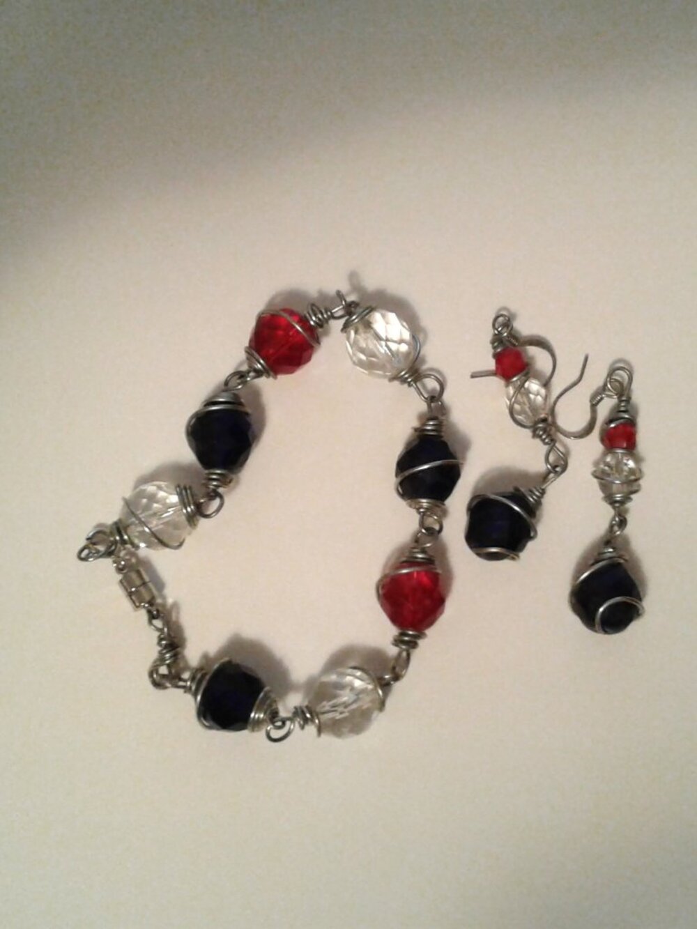 Red,White & Blue Wire Wrapped Glass Bead Bracelet & Matching Dangle Earrings NEW